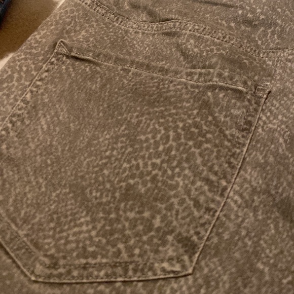 EXPRESS Shortie Super High Rise Size 10 Shorts - Picture 10 of 12